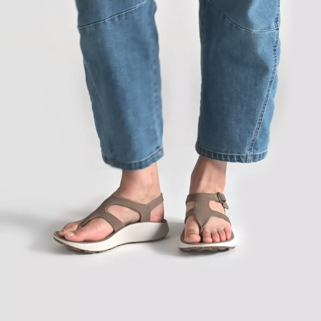 Womens Albion Khaki Video | color:khaki